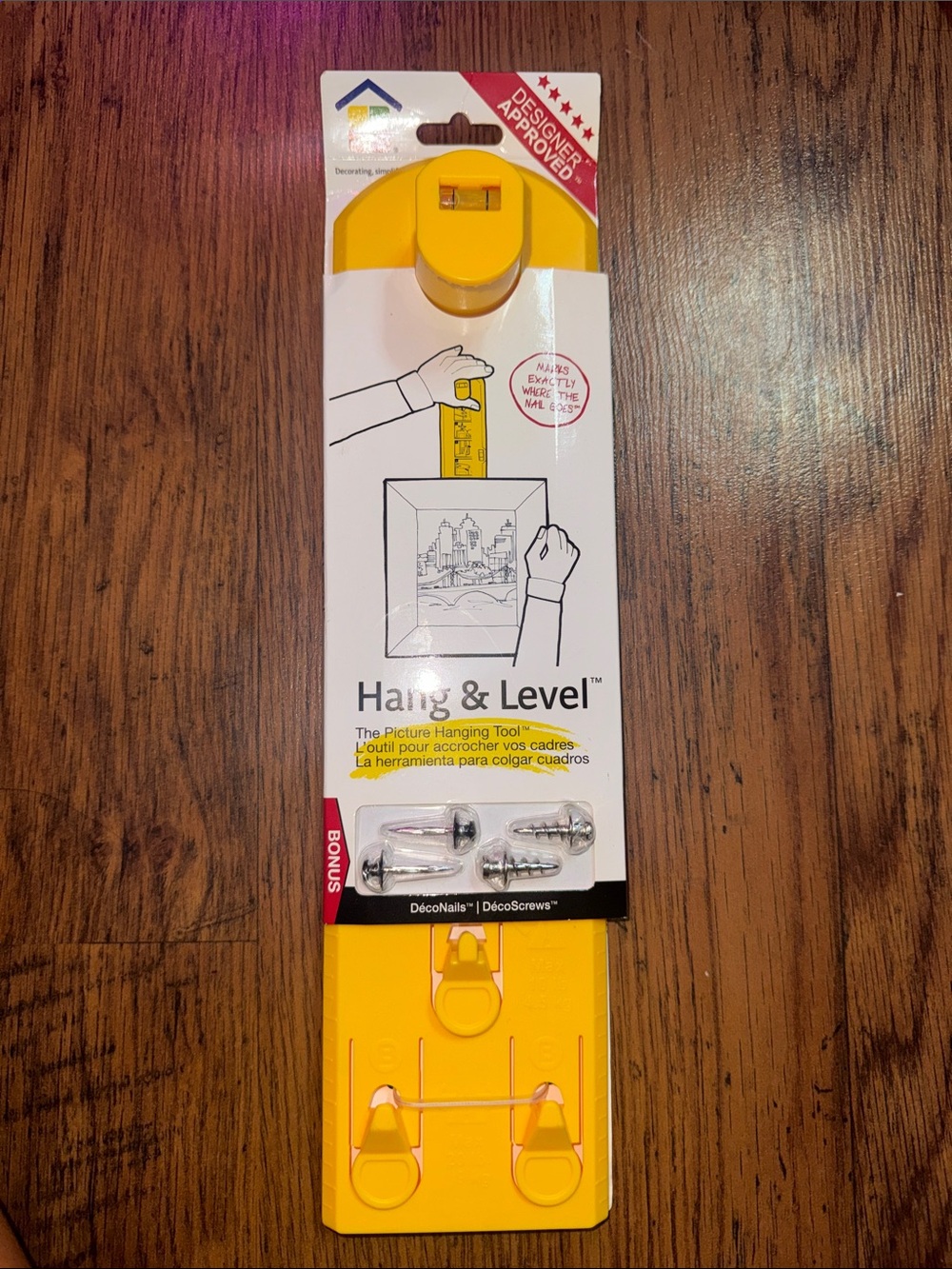 Hang & Level Picture Hanging Tool - C1.RBk.M